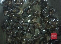 云耳炒鲜百合的做法图解4