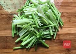 猪肝炒芹菜的做法图解3