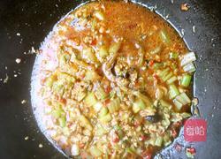 西芹榨菜肉沫的做法图解5