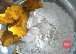 猴子宝宝馒头的做法图解1