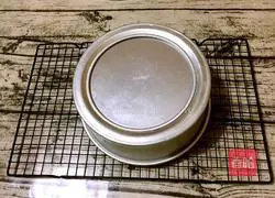 Illustration of how to make hot noodle chiffon cake (eight inches) 19