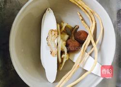 巨美味山药炖土鸡瘦肉的做法图解2