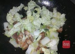 扣肉炒白菜的做法图解4