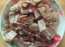 墨鱼排骨汤的做法图解2