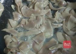 猪腰炒韭菜花的做法图解3