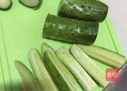 芝麻酱蒜末拌黄瓜条的做法图解2