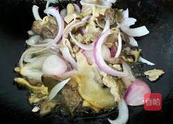 青椒洋葱炒牛杂的做法图解5