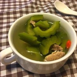 苦瓜瘦肉汤的做法[图]