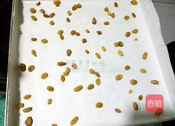 葡萄干蛋糕卷的做法图解3