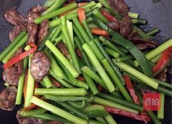 蒜苔炒腊肠的做法图解6