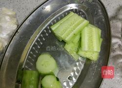 黄瓜皮蛋汤的做法图解2