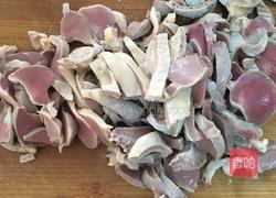 酸辣鸡杂的做法图解1