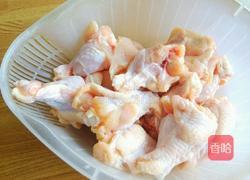 鸡肘炖香菇的做法图解3