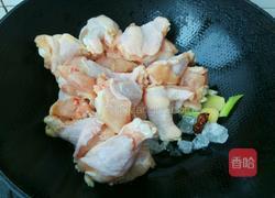 鸡肘炖香菇的做法图解4