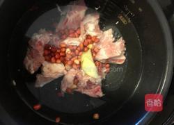 花生排骨粥的做法图解4