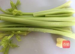 牛肉芹菜饺子的做法图解1