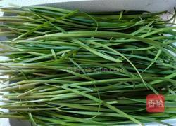 猪肉韭菜包子的做法图解1