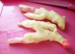 凉拌嫩姜丝的做法图解1