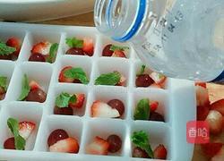 花朵水果冰雪碧特饮的做法图解8