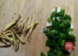 麻辣咸鸭蛋的做法图解2