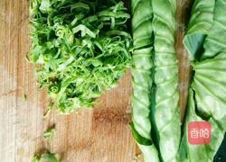 菏叶炒鸡蛋的做法图解2