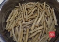 花生仁炒芥干的做法图解9