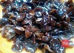 木耳炒山药的做法图解1