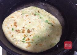 葱花油饼的做法图解17
