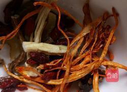 当归炖鸡蛋的做法图解3