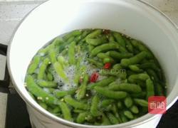 蓝调盐水煮毛豆的做法图解3