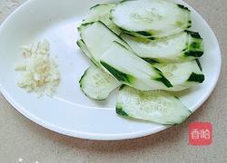 木耳炒青瓜的做法图解2