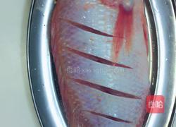 红烧红鱼的做法图解1