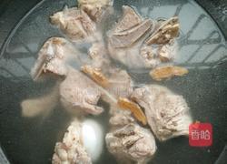 大骨头炖土豆的做法图解3