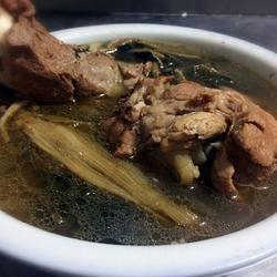 青口百合菜干大骨汤的做法[图]