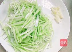 韭黄炒鸡蛋的做法图解3