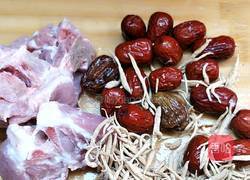 太子参猪骨汤的做法图解1