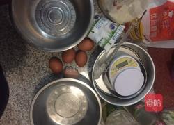 8寸戚风蛋糕!的做法图解1