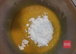 8寸戚风蛋糕!的做法图解3