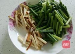 韭菜苔熏干儿炒肉丝的做法图解4