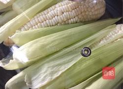 鲜榨玉米汁的做法图解3