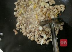 酸辣肥肠的做法图解2