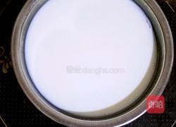 牛奶谷粒玉米片的做法图解4