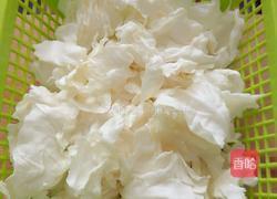 素炒圆包菜的做法图解1