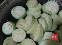 炸茄盒的做法图解1