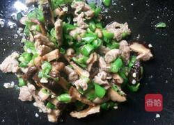 香菇青椒小炒肉的做法图解8