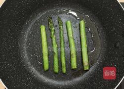 美式蛋芦笋三明治的做法图解2