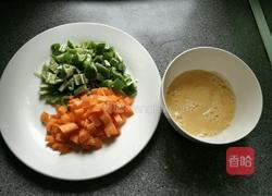 辣椒胡萝卜炒鸡蛋的做法图解2