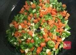 辣椒胡萝卜炒鸡蛋的做法图解3