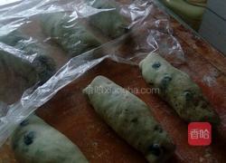 蓝莓巧克力馅牛奶面包的做法图解4