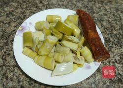 酸笋炒腊肉的做法图解1
